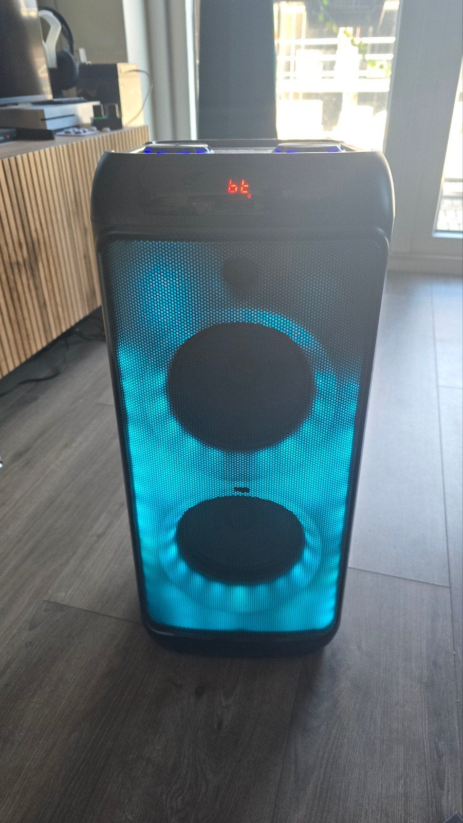 Salora party speaker 300 watt, Ophalen, Gebruikt, Complete set