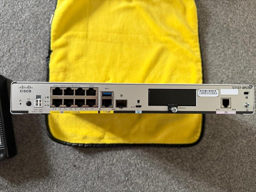 Cisco C1127-8PLTEP met PoE+, Computers en Software, Routers en Modems, Ophalen of Verzenden, Zo goed als nieuw, Router met modem