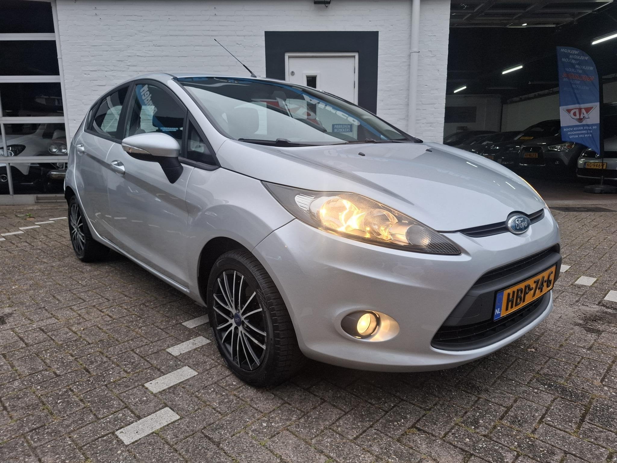 Ford Fiesta 1.25 Trend Carplay | Airco | All Seasonbanden |, Auto's, Ford, Voorwielaandrijving, Stof, 82 pk, Bedrijf