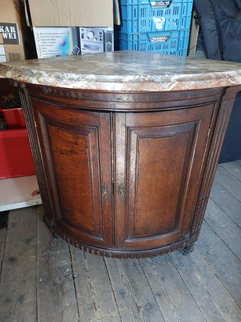Antieke halfronde kast met marmeren blad, Ophalen of Verzenden