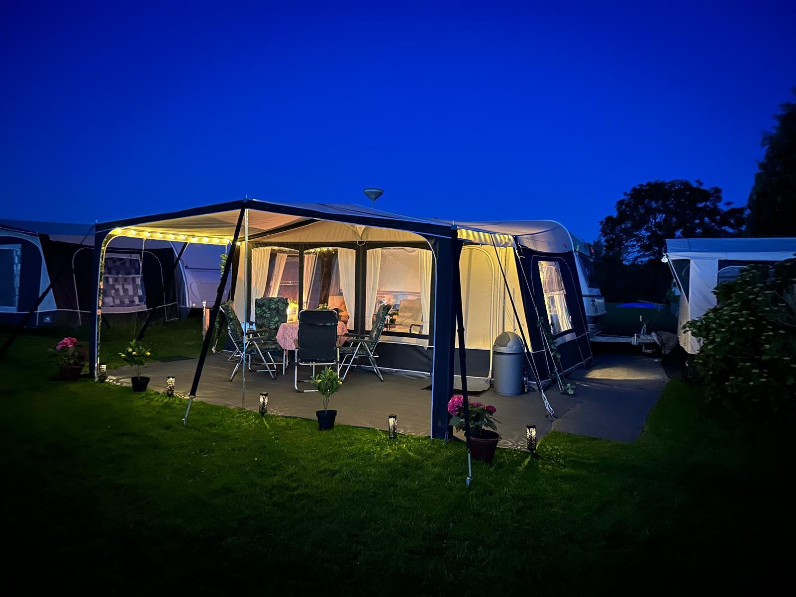 Fendt tourcaravan Saphir, Rondzit, Frans bed, Luifel, Particulier