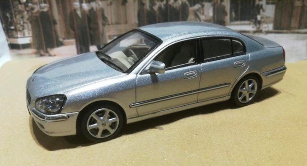 Nissan Cima 1:43 J-collection, Ophalen of Verzenden, Zo goed als nieuw, Auto, Overige merken