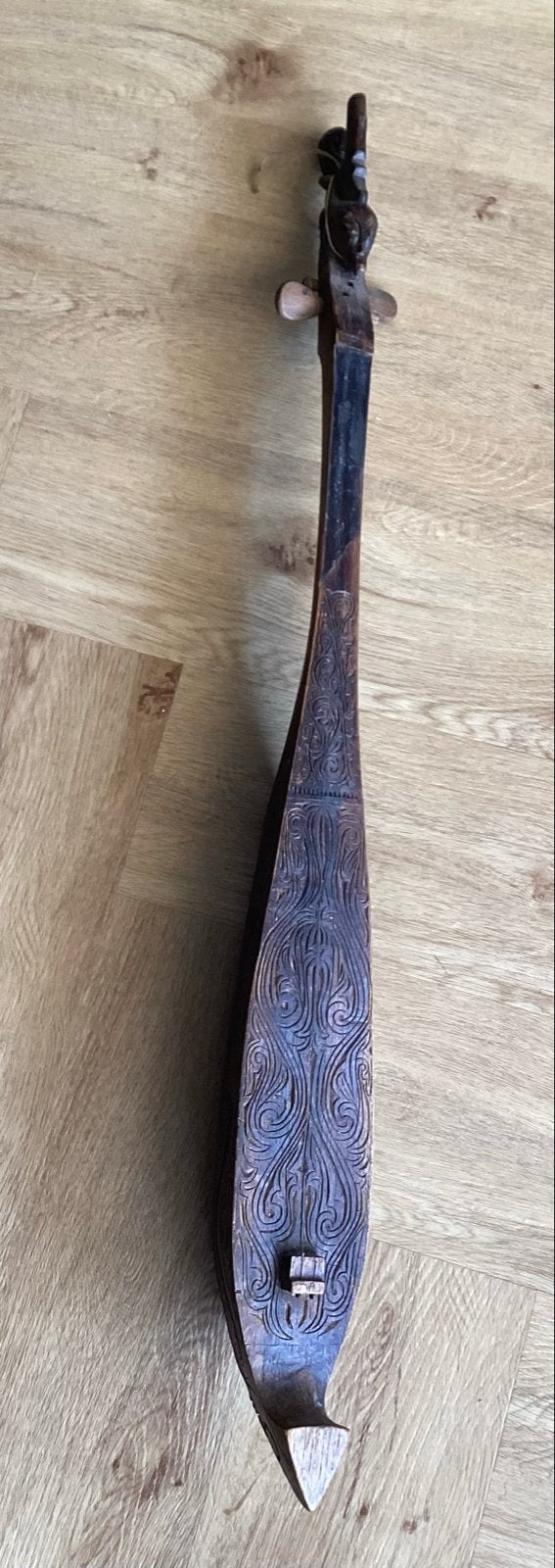Antiek Indonesisch Hasapi luit, Snaarinstrument 2-snarig, Muziek en Instrumenten, Ophalen of Verzenden, Gebruikt, Luit, Saz of Bouzouki