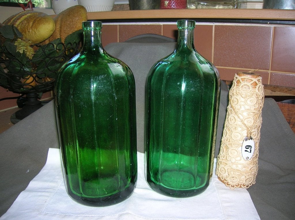 2 x zware groene fles smalle hals inhoud 1 liter, Ophalen of Verzenden