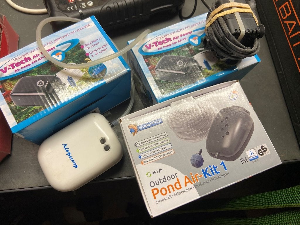4 * Aquarium pomp V-Tech & Superfish, Dieren en Toebehoren, Verzenden, Gebruikt, Superfish