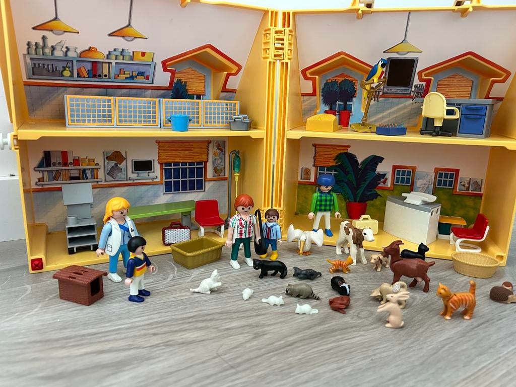 Playmobil dierenkliniek 4375, Ophalen of Verzenden, Gebruikt