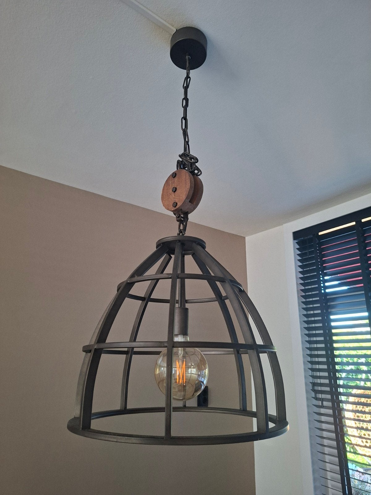 Industriële hanglamp met katrol - Ø 47 cm, Huis en Inrichting, Lampen | Hanglampen, Ophalen, E27 (groot), Zo goed als nieuw, Industrieel, Vintage