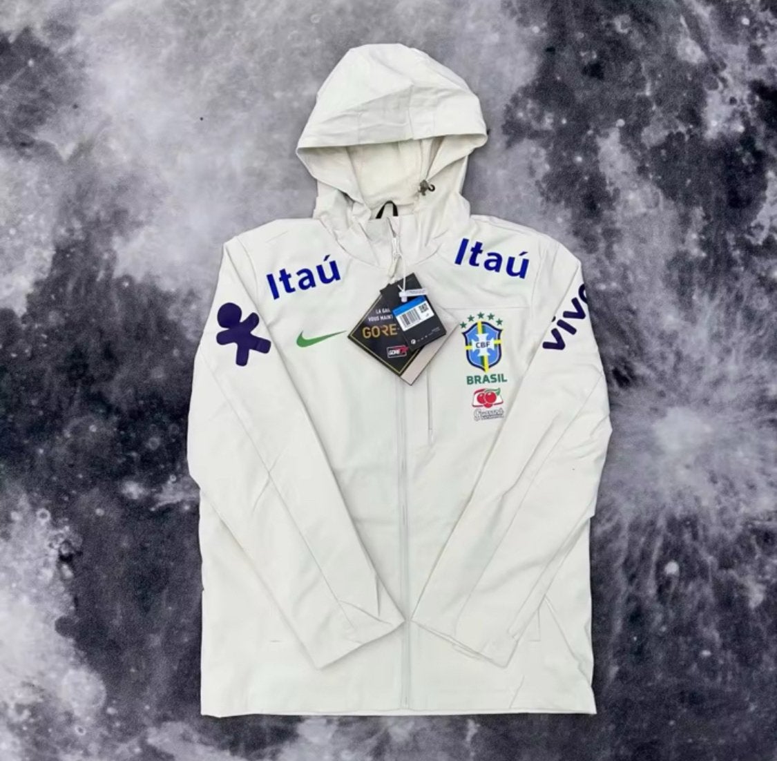 Braziliaanse windbreaker, Ophalen of Verzenden, Zo goed als nieuw, Overige maten