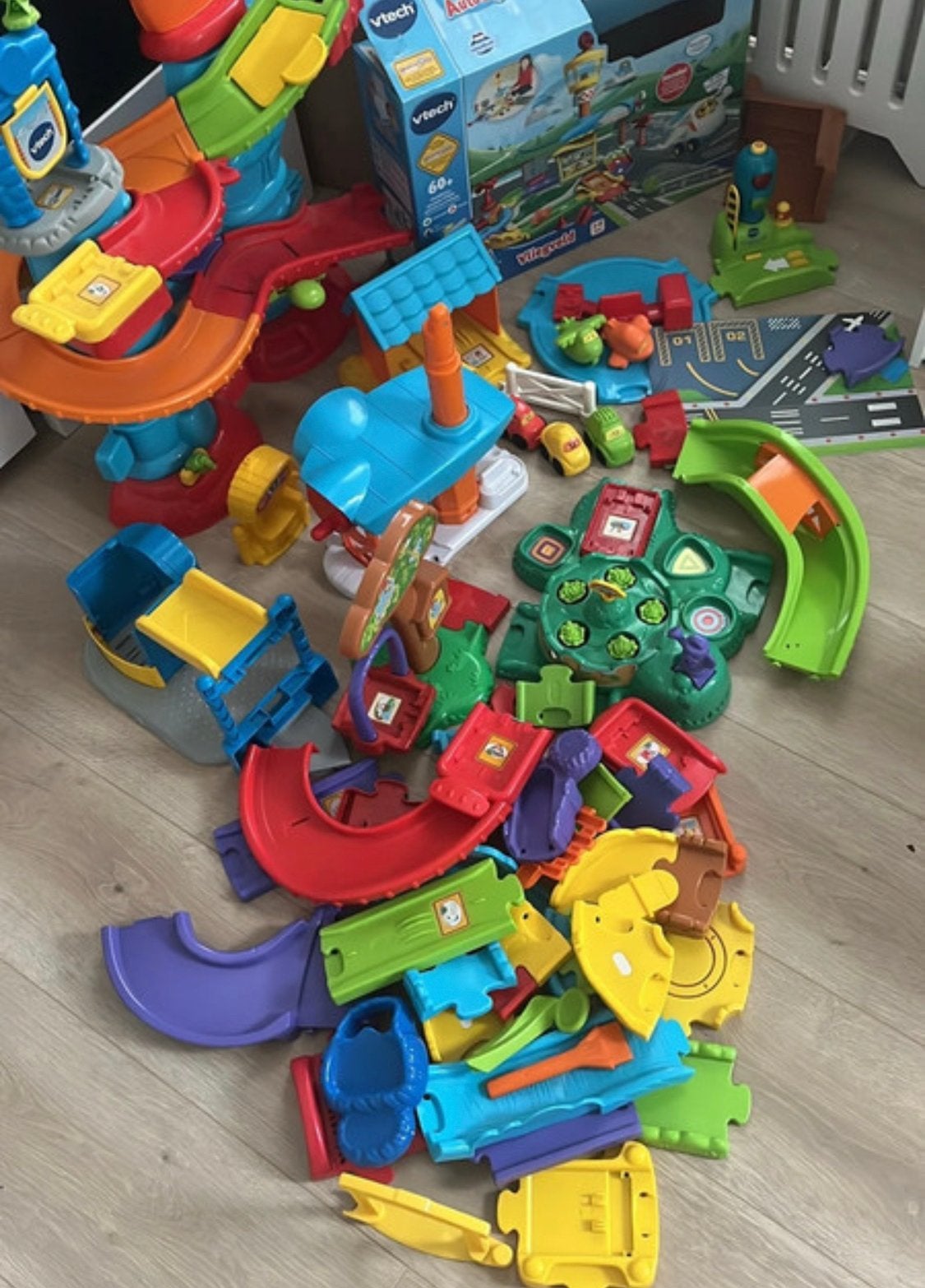 Groot VTech pakket: Vliegveld & Politietoren, Ophalen of Verzenden, Gebruikt, Jongen of Meisje