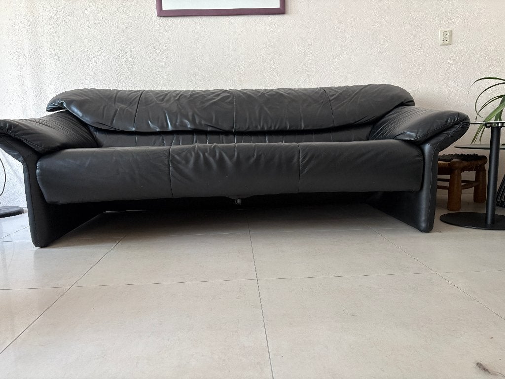 zwarte Leren bank merk Jung en love seat, Ophalen, Gebruikt, Driepersoons, Rechte bank
