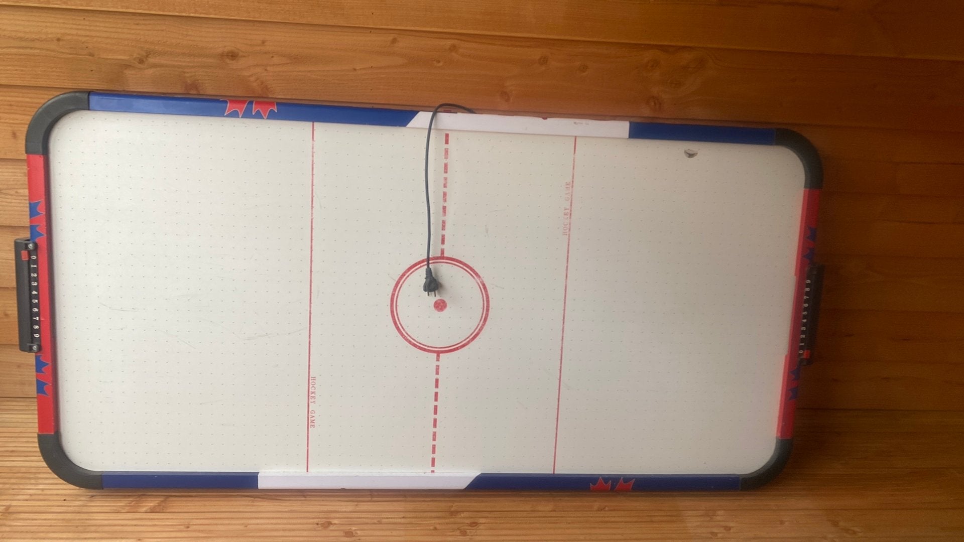 Goedwerkende airhockey tafel, kleine beschadiging, Spelcomputers en Games, Spelcomputers | Nintendo 2DS en 3DS, Ophalen, Gebruikt