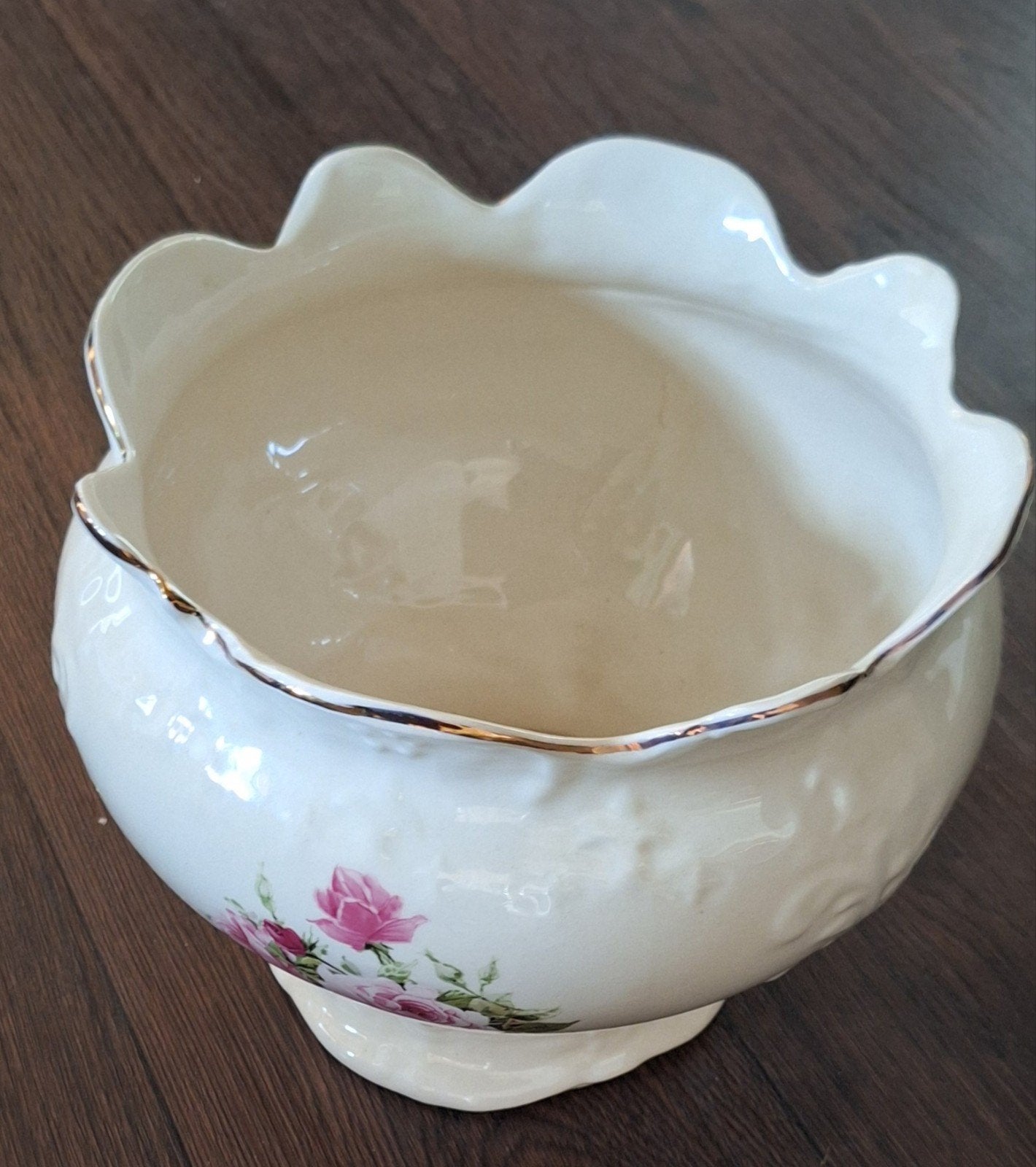 Decoratieve bloempotten en schaal met rozenmotief, Antiek en Kunst, Ophalen