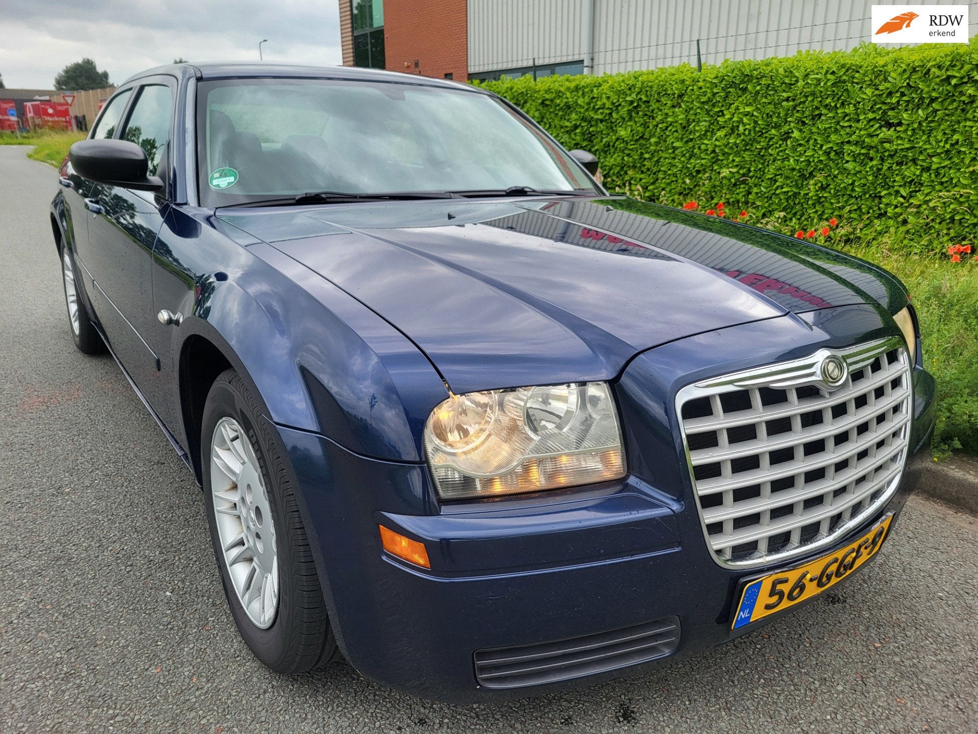 Chrysler 300C APK NIEUW 2.7 V6 139535 Mijl 4500,-, Auto's, Chrysler, Automaat, Gebruikt, Zwart, 1648 kg