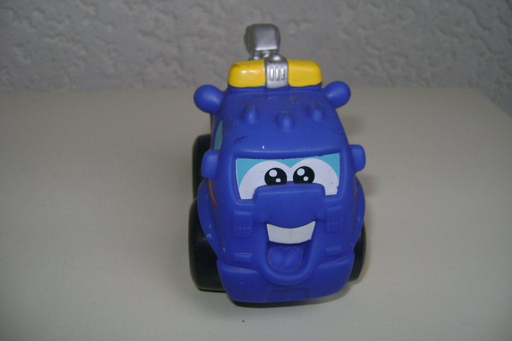 paarse takel auto van hasbro 16cm lang, Ophalen of Verzenden, Zo goed als nieuw