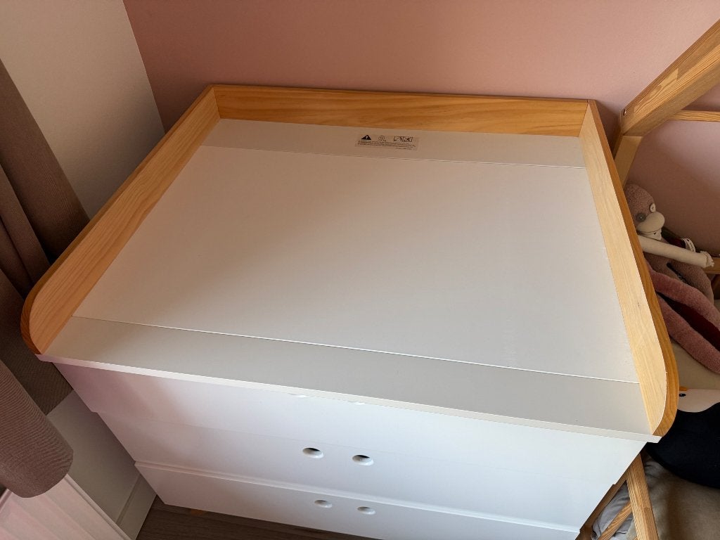 Petit Amelie bladvergroter commode Cerise, 50 tot 70 cm, Zo goed als nieuw, 75 tot 100 cm, Opstaande rand