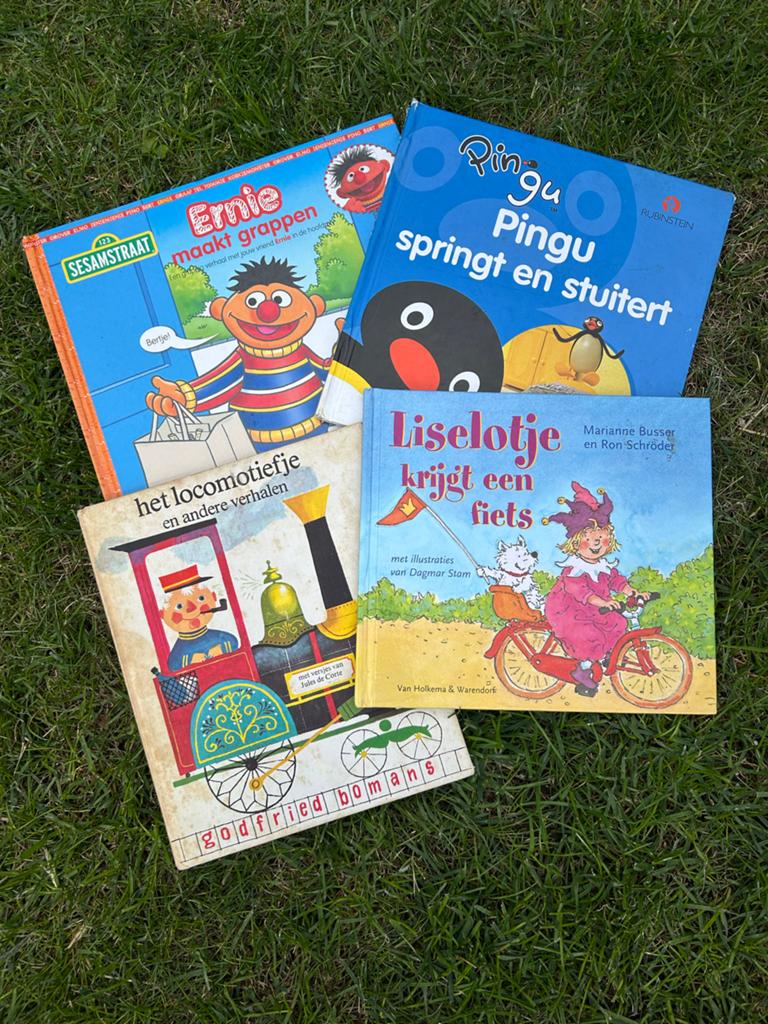 Kinderboeken: Sesamstraat, Pingu, Liselotje, Locomotiefje, Boeken, Ophalen, Gelezen, Fictie algemeen