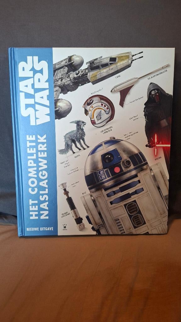 Starwars naslagwerk, Ophalen, Zo goed als nieuw, Boek of Poster