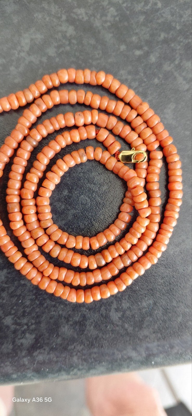 bloedkoraal,platte kraal,pracht ketting!, Verzenden, Overige materialen, Ketting
