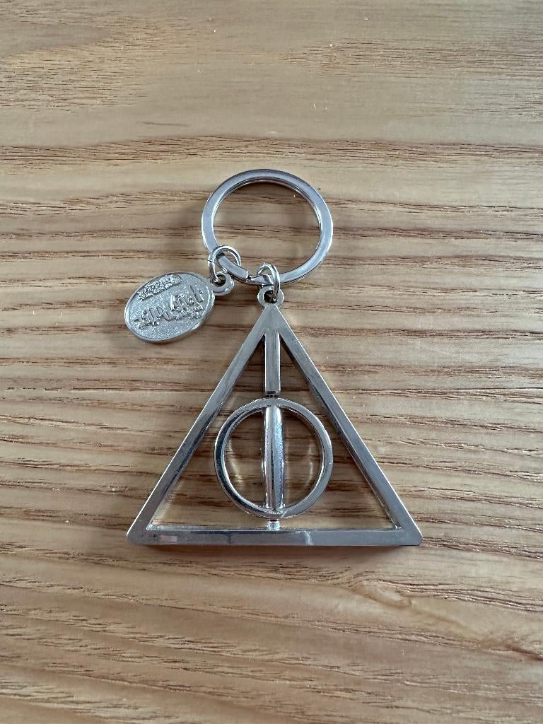 Harry Potter Deathly Hallows sleutelhanger, Ophalen of Verzenden, Nieuw, Gebruiksvoorwerp