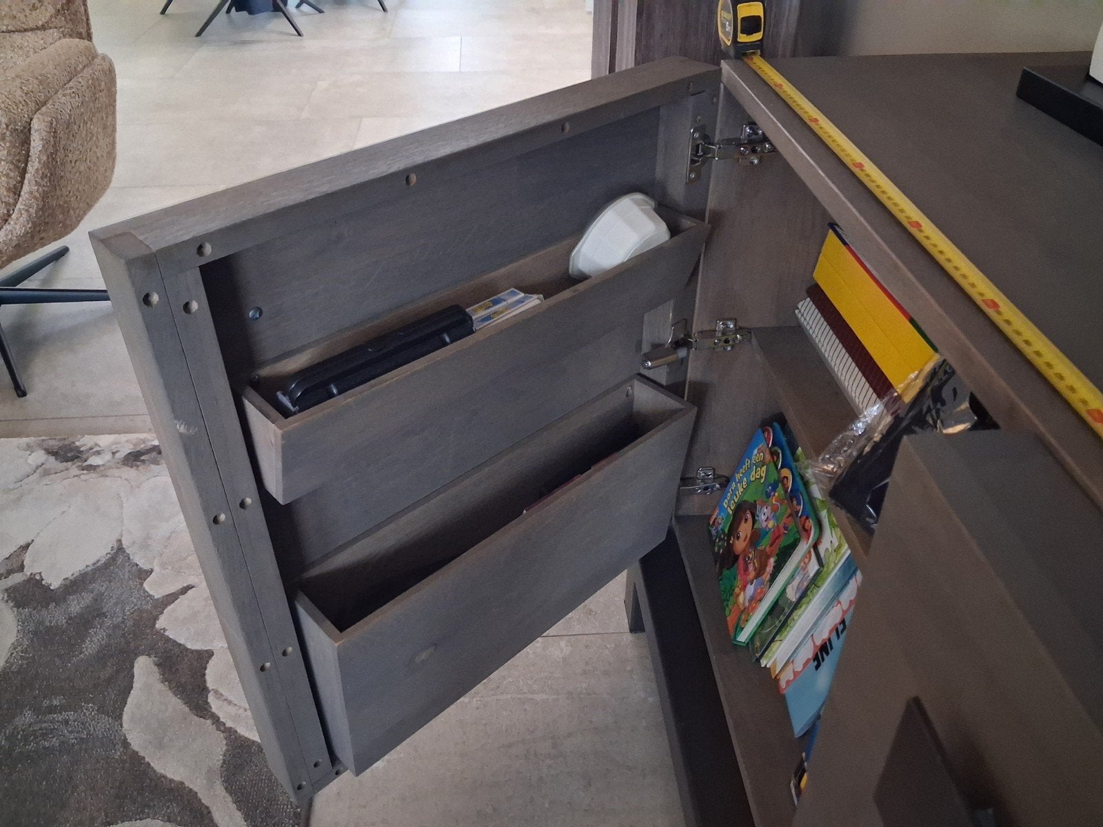 Stijlvol dressoir en buffetkast van vergrijst eikenhout, Huis en Inrichting, Kasten | Dressoirs, Eikenhout, Ophalen of Verzenden