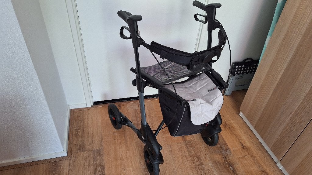 rollator, Ophalen, Opvouwbaar, Zo goed als nieuw