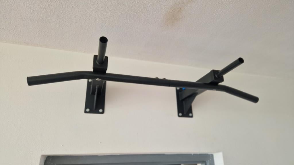 Optrekstang / Pull up bar 200kg, Ophalen of Verzenden, Zo goed als nieuw, Benen, Oprekstang