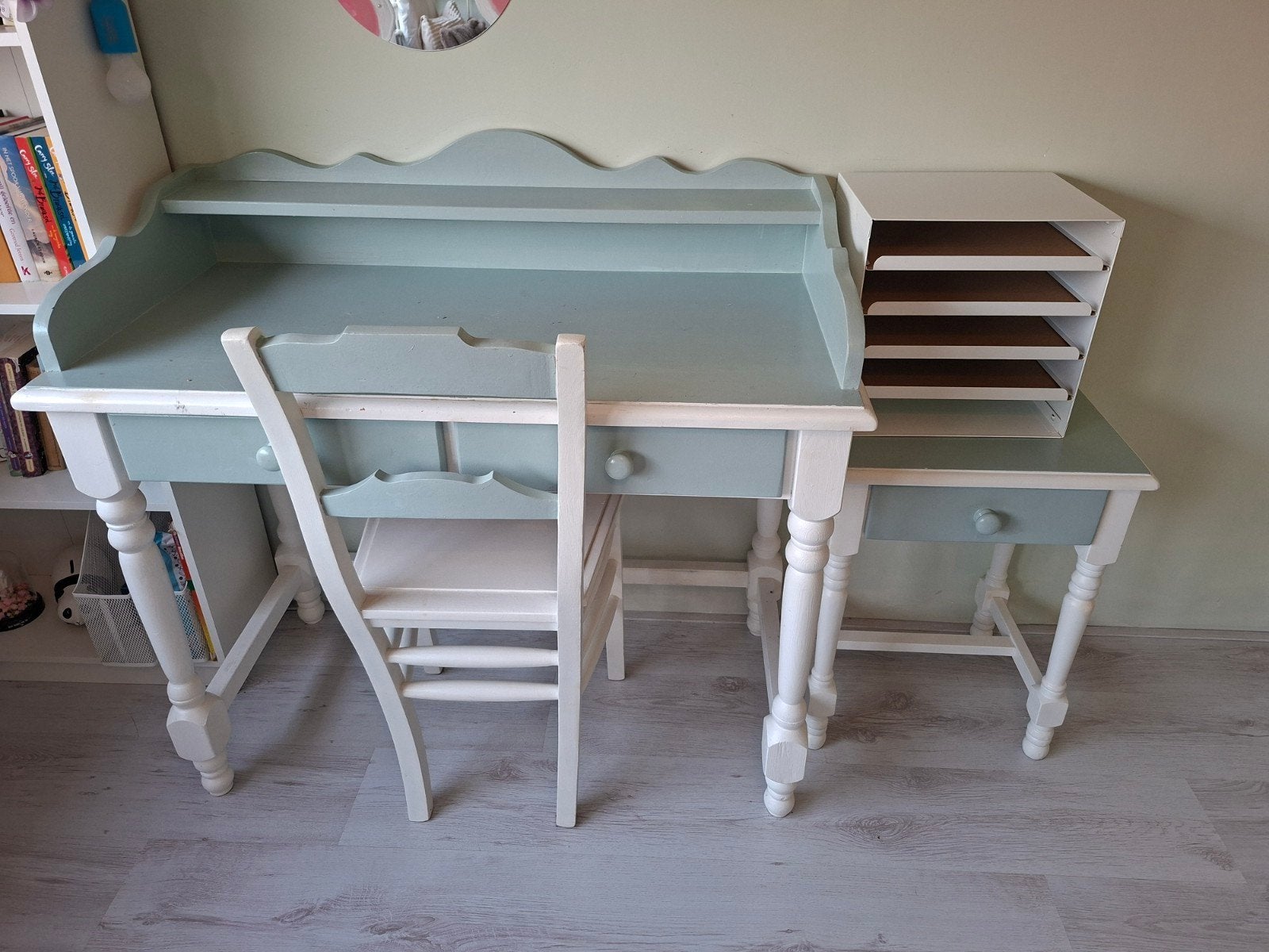 meisjes bureau met bijpassende stoel en ladekastje, Ophalen, Gebruikt, Hout, Kinderbureau