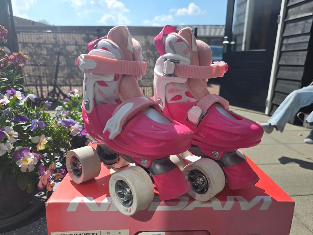 Nijdam roze rolschaatsen, Ophalen of Verzenden