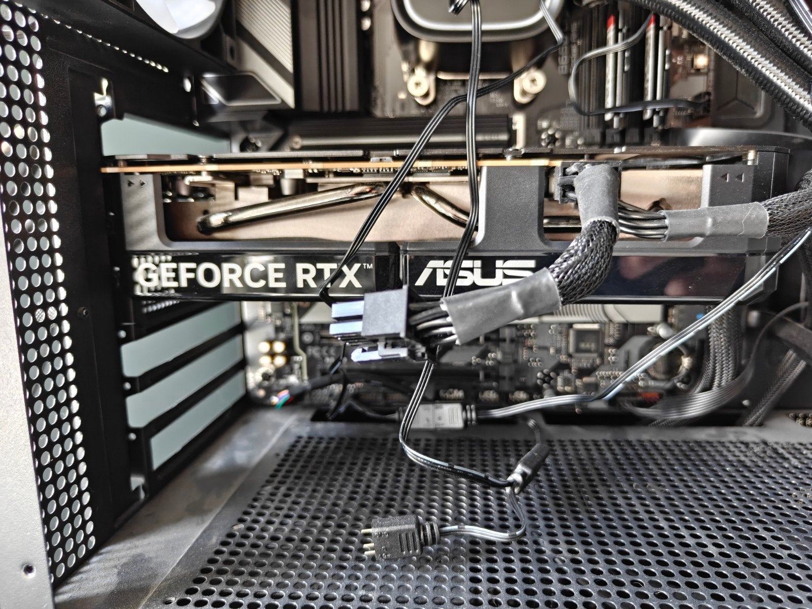 ASUS GeForce RTX 5060 Dual incl doos ZGAN, Computers en Software, Videokaarten, Verzenden, GDDR6, PCI-Express 4, Zo goed als nieuw