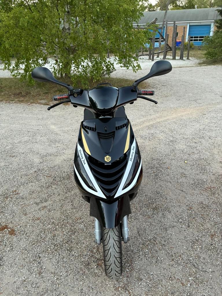 Hertog Jan Piaggio zip 4t injectie, Fietsen en Brommers, Scooters | Piaggio, Zo goed als nieuw, Zip, Benzine, Ophalen