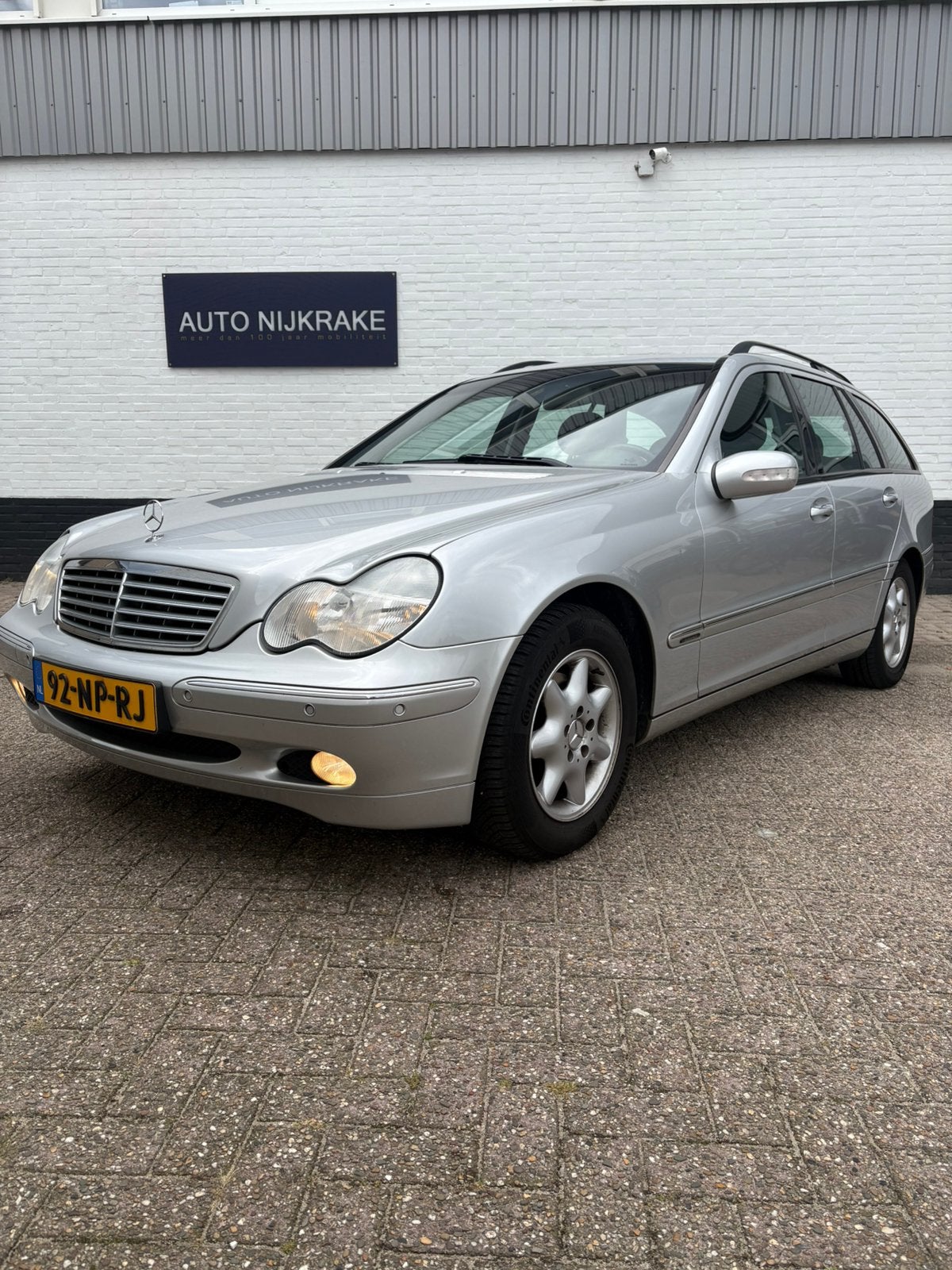 Mercedes-Benz C-Klasse  C180 Kompr Combi automaat 147423 km, Auto's, Automaat, Zwart, 1796 cc, Origineel Nederlands