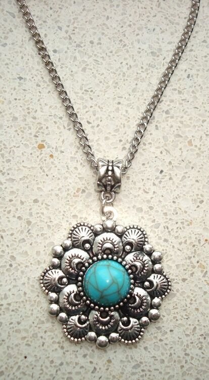 SALE: Ketting met hanger Bloem met turquoise steentje, Info.adorabeads@gmail.com, Want 18 Hoogvliet, Adorabeads, Nieuw