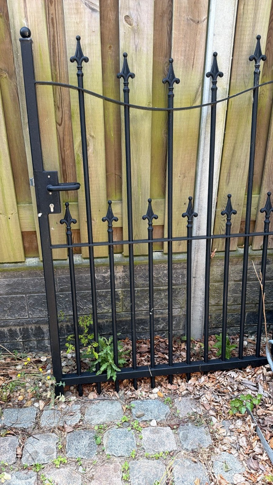 Zwart sierhekwerk met poort  voor de tuin, Ophalen, Met poort, Gebruikt, Sierhekwerk