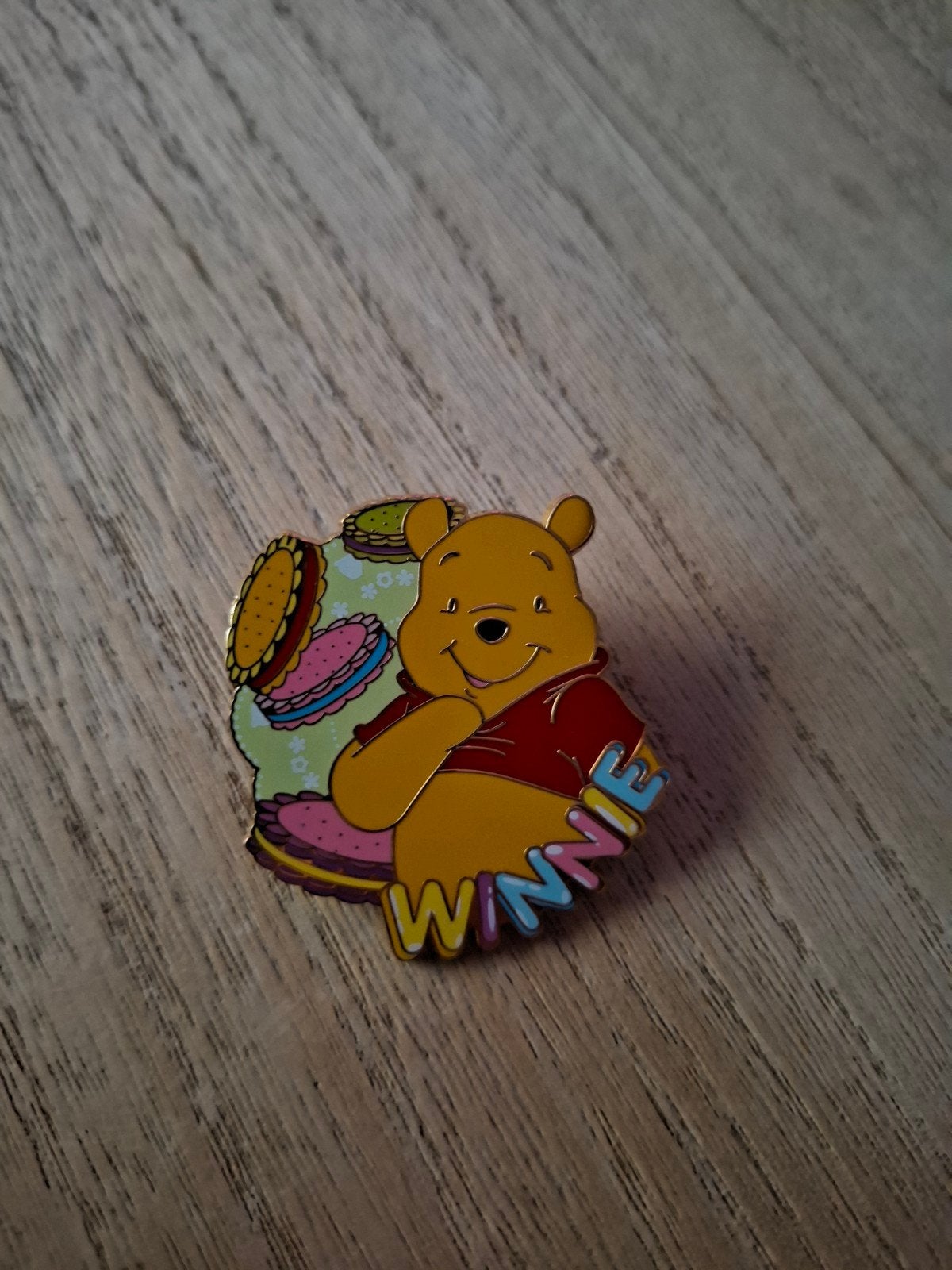 Disney Winnie de Poeh Pin - Zeldzaam verzamelobject, Verzamelen, Disney, Ophalen of Verzenden, Winnie de Poeh of vrienden, Zo goed als nieuw