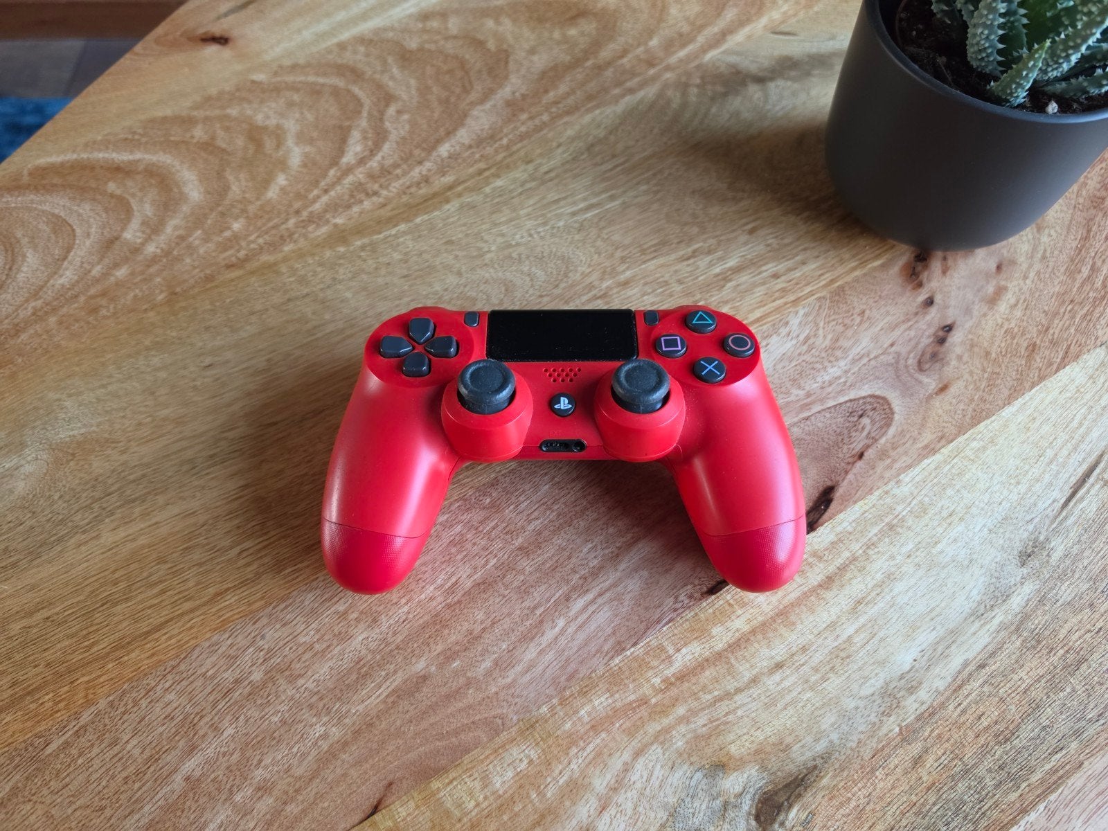 Sony Dualshock 4 V2 controller (rood), Gebruikt, Ophalen of Verzenden, Controller, PlayStation 4