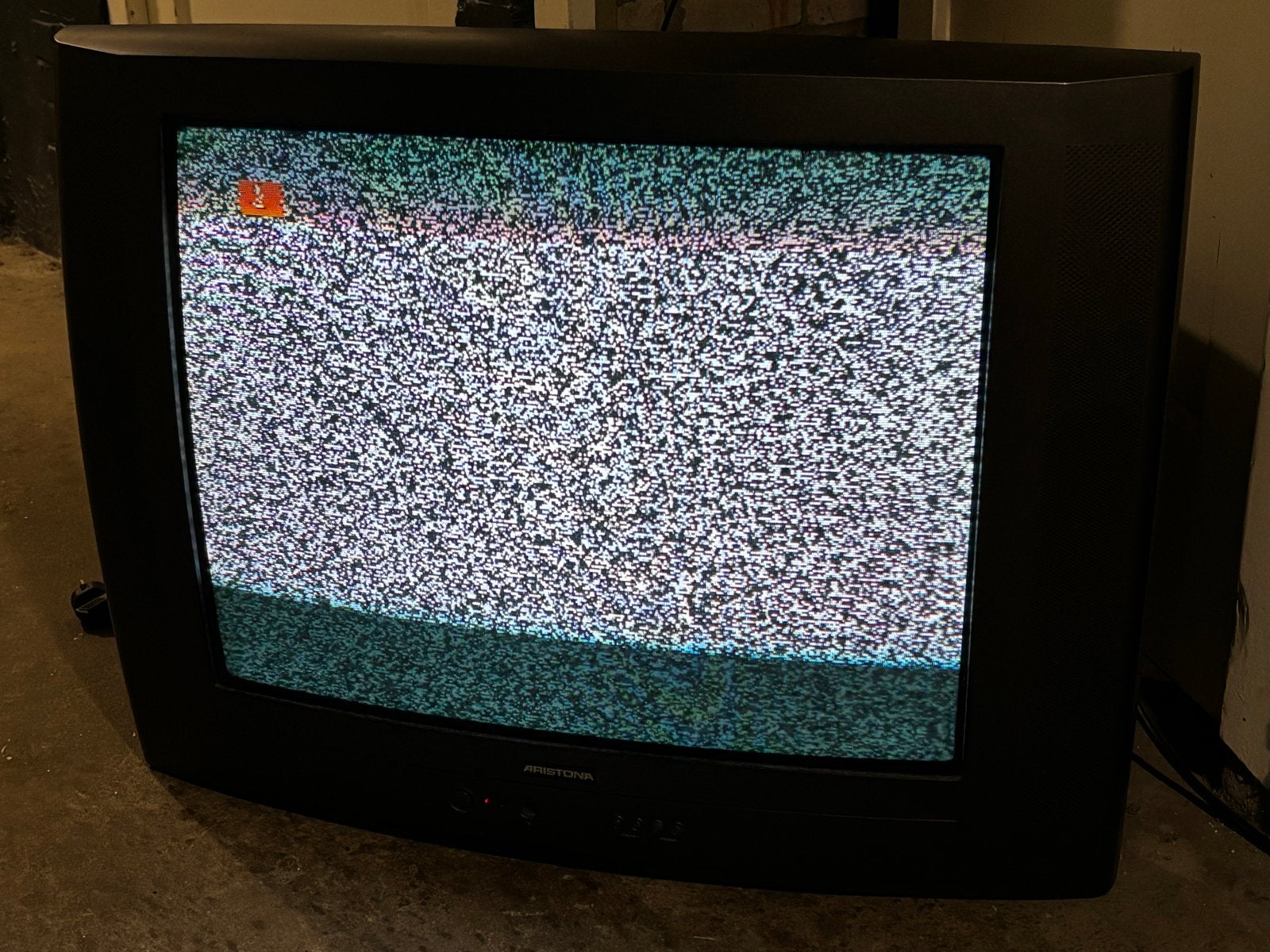 Aristona 70TA4416/03 Retro CRT TV - Perfect voor retro gamin, Ophalen, 50 Hz, 60 tot 80 cm, Gebruikt