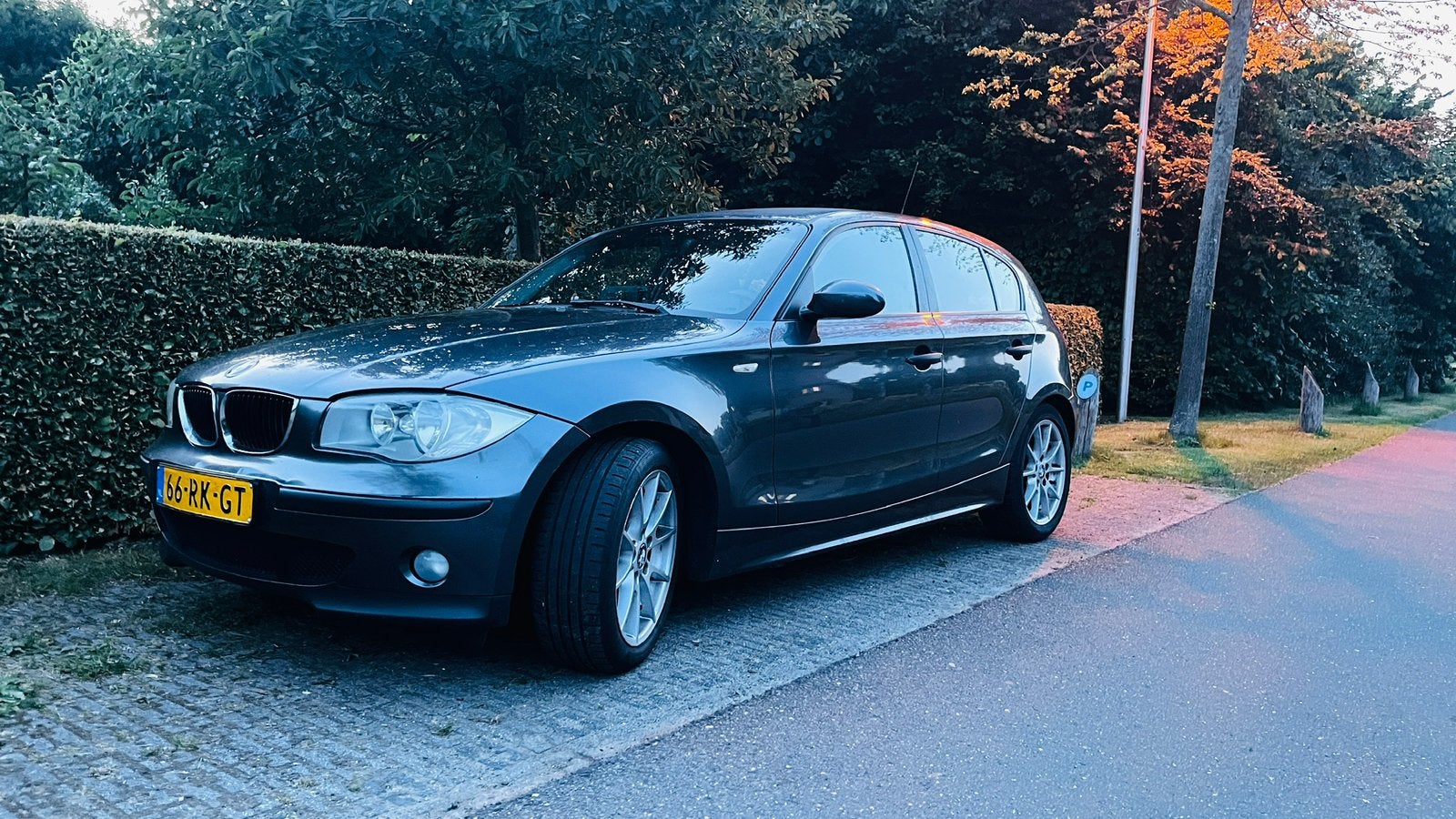 BMW 1-Serie 1.6 116I 2005 Grijs - APK till 2027, Auto's, 1596 cc, Achterwielaandrijving, 4 cilinders, Origineel Nederlands
