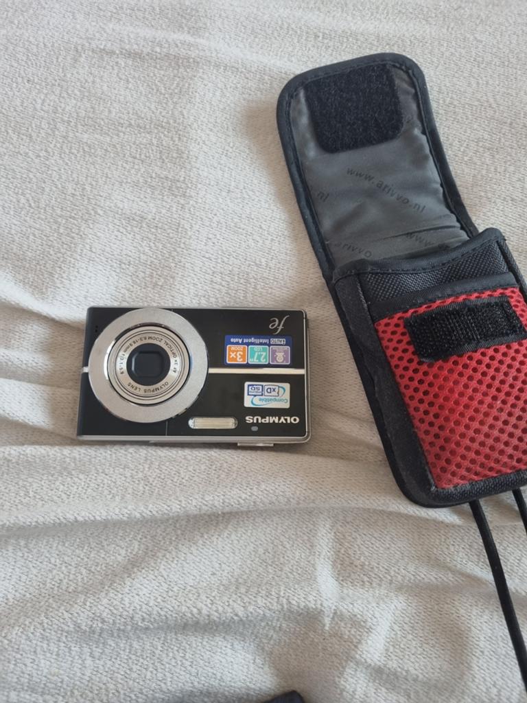 Camera met onderwaterhuis, Ophalen of Verzenden, 8 keer of meer