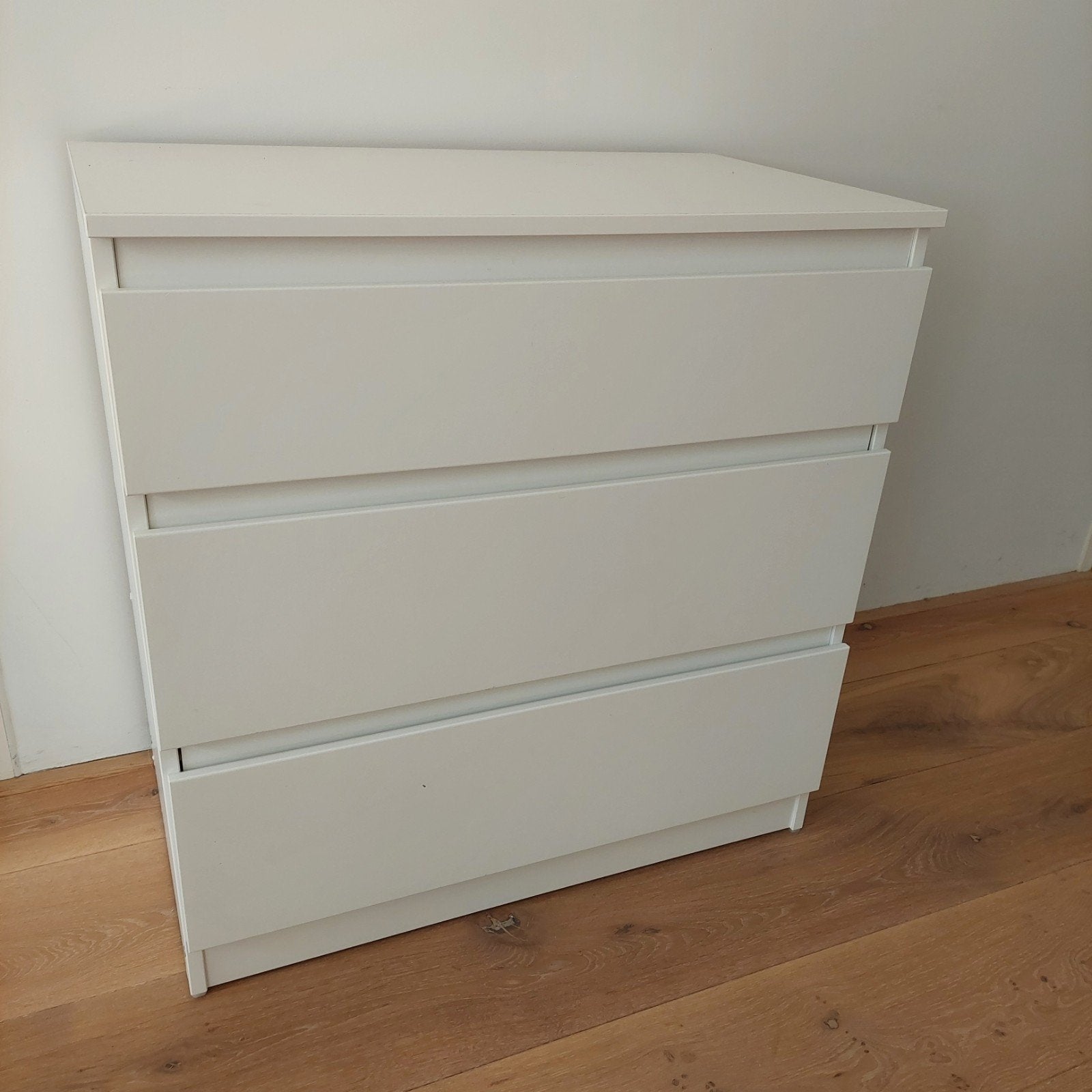 Witte ladekast met 3 laden - Gebruikt, Huis en Inrichting, Kasten | Ladekasten, Ophalen, Gebruikt, 50 tot 100 cm, 3 of 4 laden
