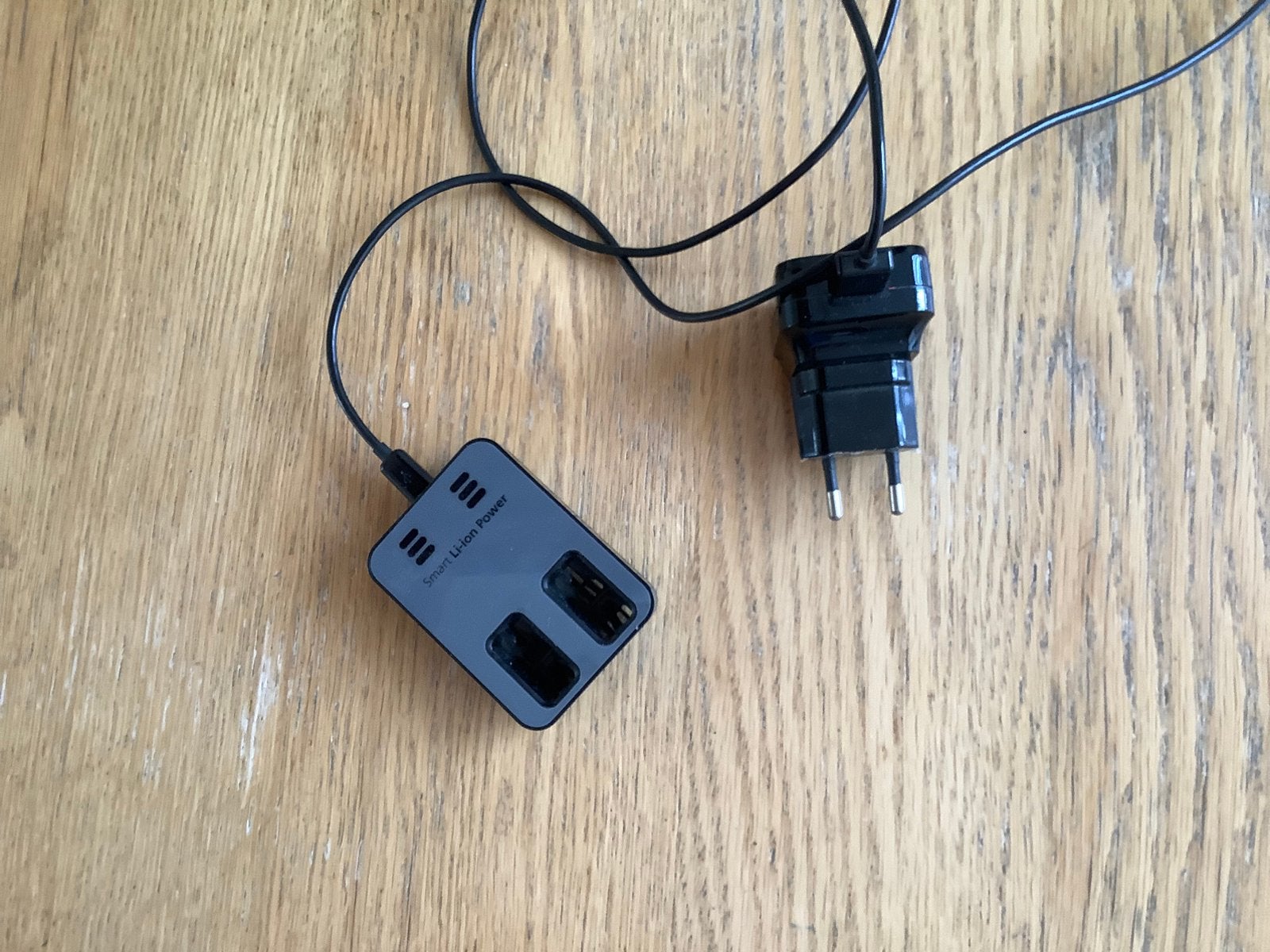 Oplader gehoorapparaten. Smart Li-ion Power. Details Foto., Ophalen of Verzenden, Zo goed als nieuw