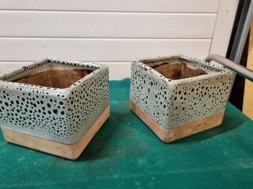 bloempotten 2 stuks groen met stippen, Ophalen of Verzenden, 'T Olde Gre-j, Info@toldegrej.nl, Endepoelstraat 20f Didam