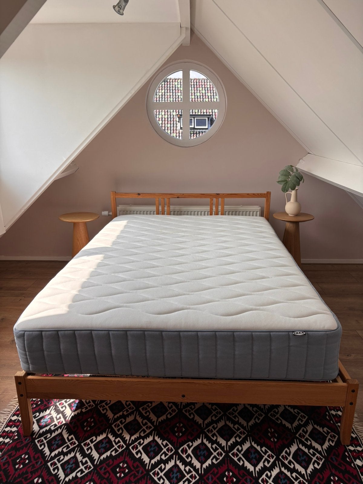 IKEA Vagstranda Pocketveringmatras inclusief bedframe, Ophalen, Wit, Tweepersoons, 140 cm
