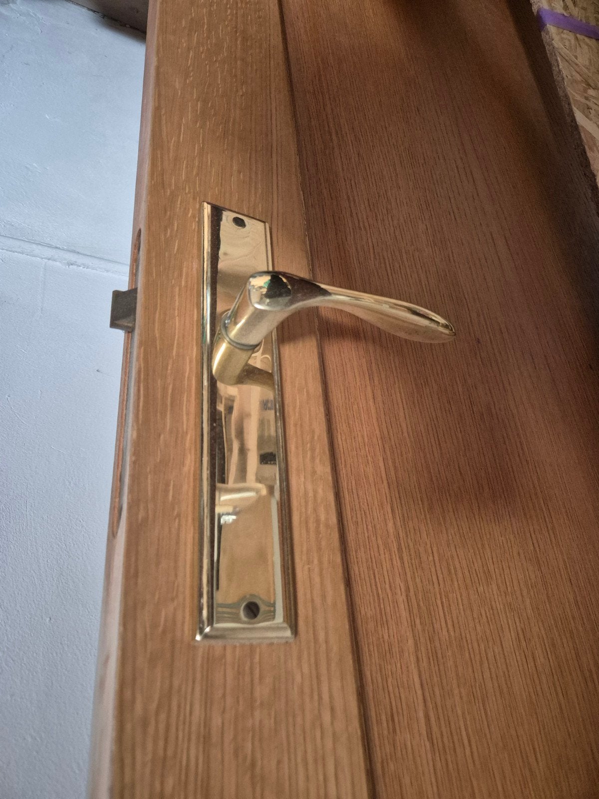 Goudkleurig deurbeslag voor 2 deuren (uitbreidbaar), Doe-het-zelf en Verbouw, Hang- en Sluitwerk, Ophalen of Verzenden, Gebruikt
