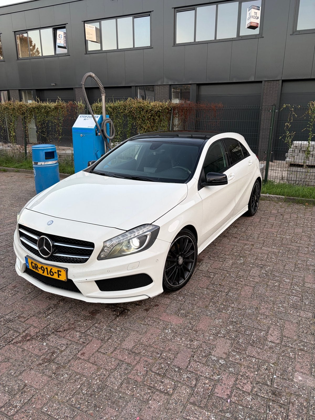 Mercedes-Benz A-Klasse AMG 1.6 A180 Blue EFF AUT 2015 Wit, Auto's, Automaat, Achterwielaandrijving, 1295 kg, 4 cilinders