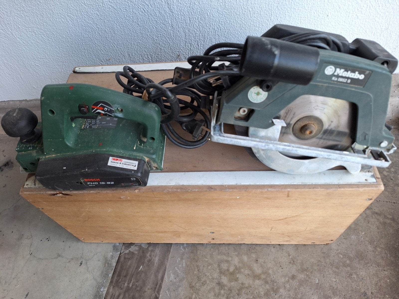 Metabo Cirkelzaag & Bosch Schaaf in houten kist, Ophalen, Gebruikt, Cirkelzaag, 600 tot 1200 watt