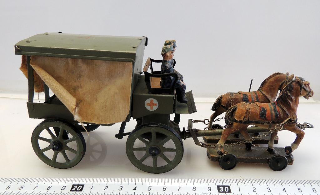 Hausser elastolin WO1 ambulance, Antiek en Kunst, Antiek | Speelgoed, Ophalen of Verzenden
