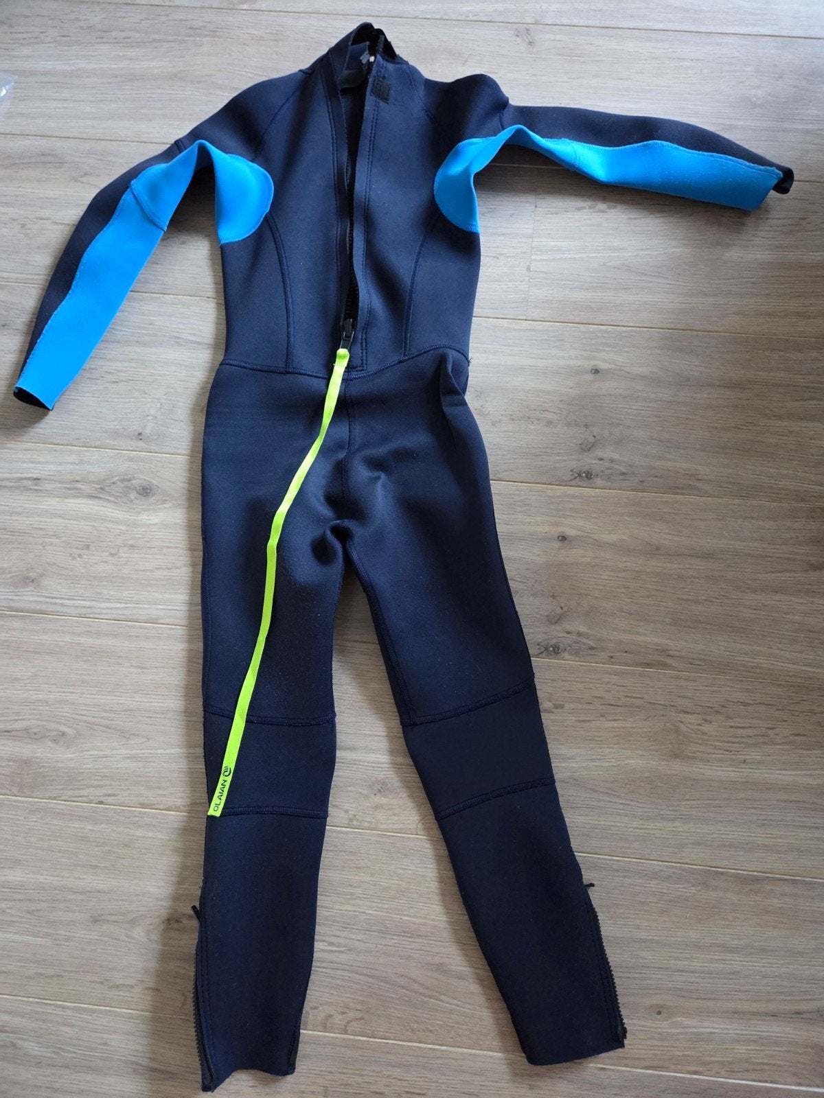 Olaian Decathlon Kinder wetsuit - Maat 134-140, Watersport en Boten, Watersportkleding, Ophalen, Kind, Wetsuit