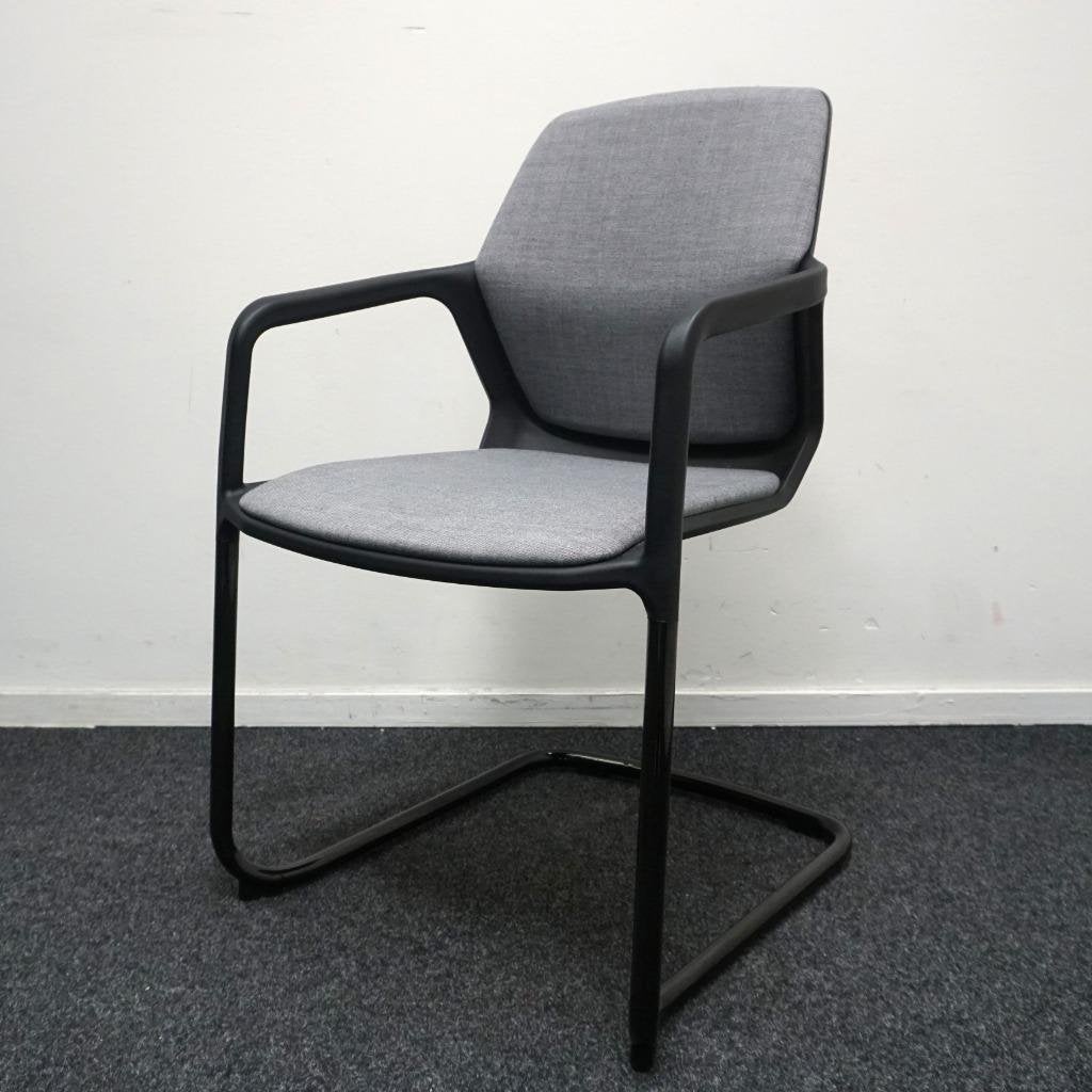 Wilkhahn Metrik Vergaderstoelen | Grijs / Zwart | Stapelbaar, Huis en Inrichting, Stoelen, Gebruikt, Stof, -, -