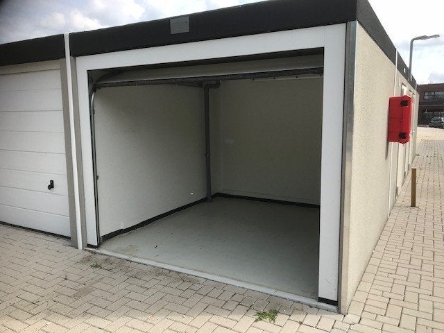 Te huur Garagebox / Opslagruimte (3 x 3m), Auto diversen