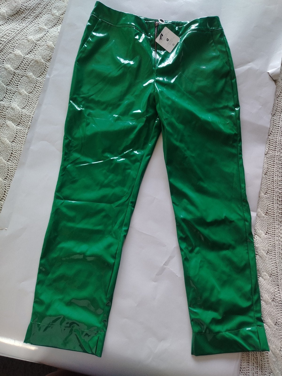 Groene lak broek maat 38 36 (S) - Nieuw met label, Nieuw, Ophalen of Verzenden, Onbekend, Maat 36 (S)